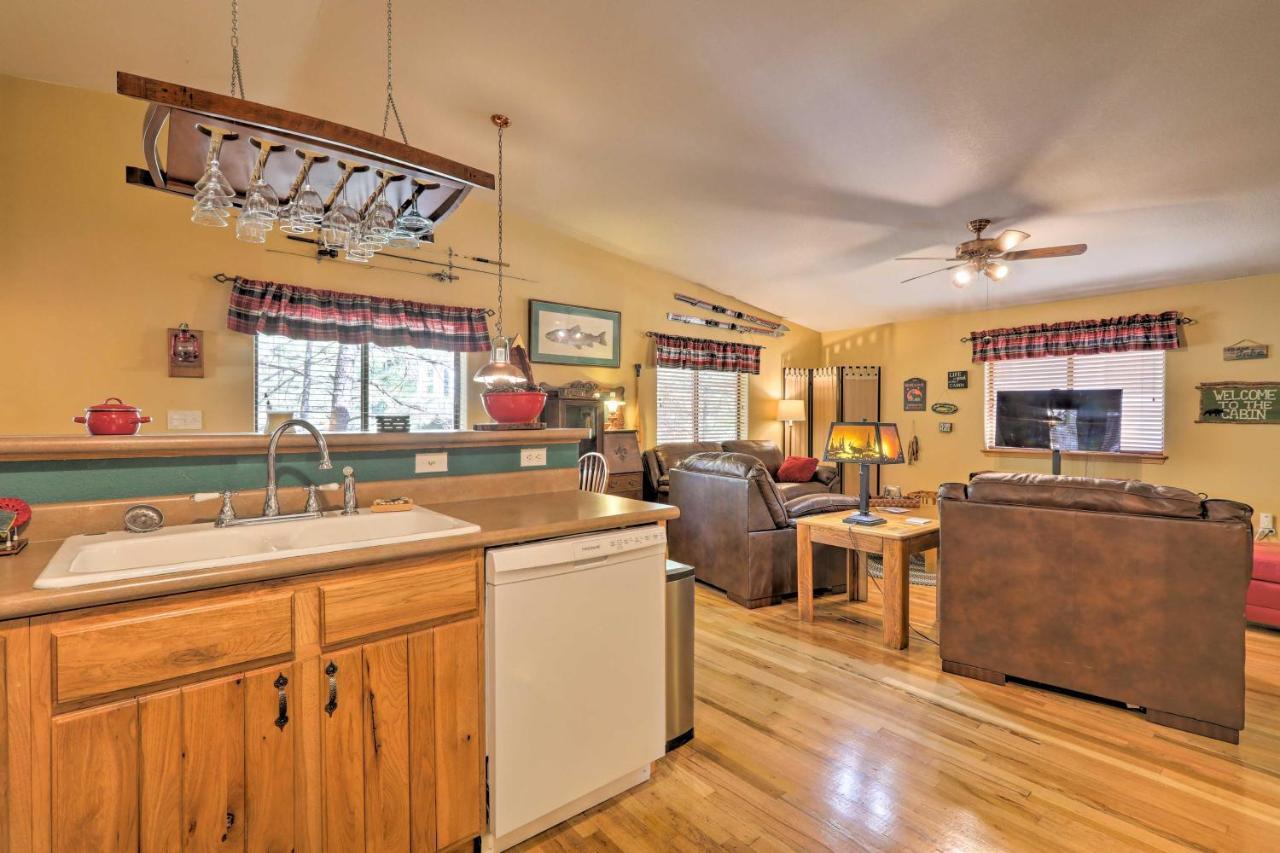 Rustic Cabin With Deck About 4 Mi To Old Town Flagstaff! Exterior foto